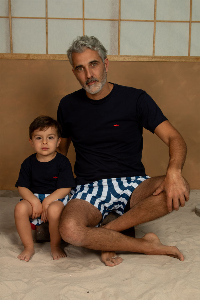 CAMISETA NIÑO AZUL OSCURA